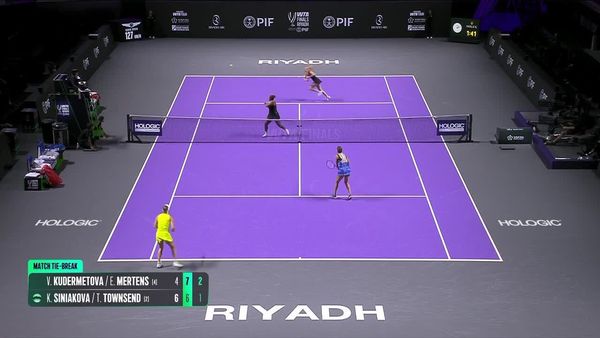 Elise Mertens and Veronika Kudermetova win important point in match tiebreak
